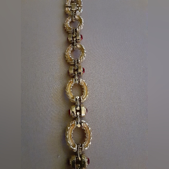 JBK Jacqueline Kennedy Camrose and Kross Red Rhinestone Rope Link Bracelet - Picture 6 of 10
